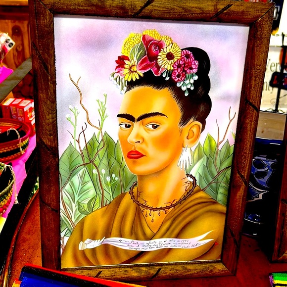 Frida - Picture 2 of 2